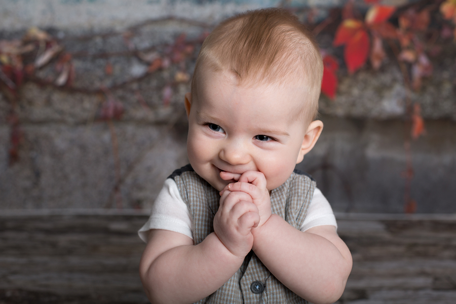 6 month baby session plymouth minneapolis baby photographer