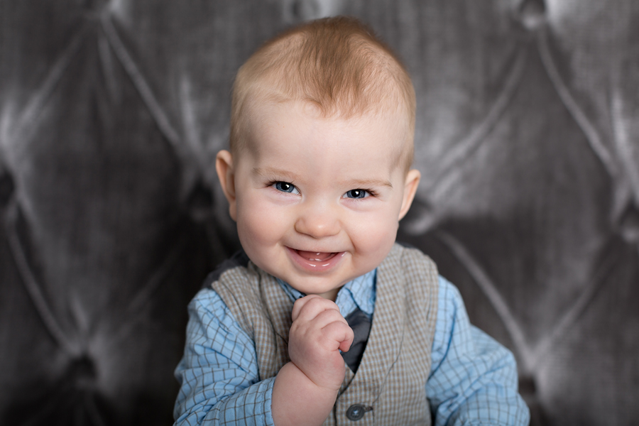 6 month baby photo session plymouth minneapolis baby photographer