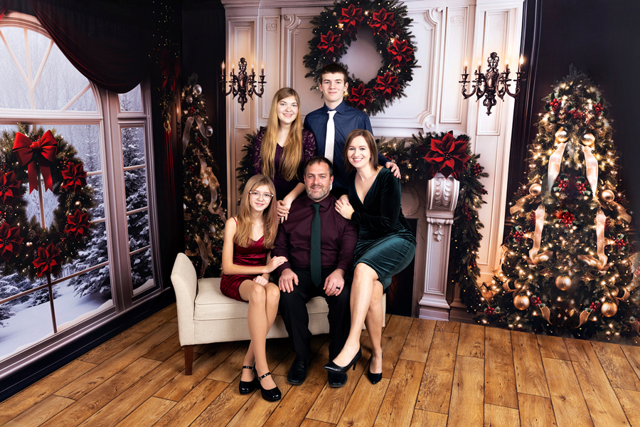 christmas mini session, plymouth mn family photographer, formal family portrait